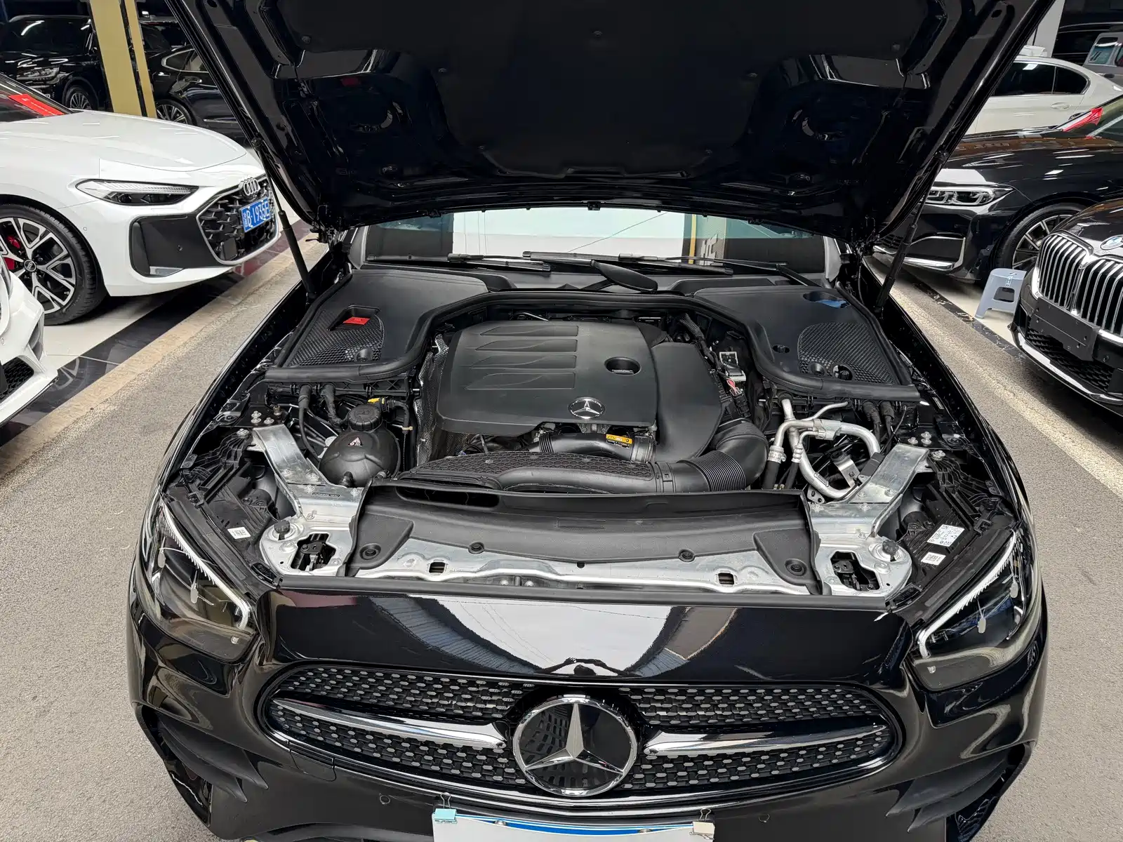 Photo 31 - Mercedes-Benz E-Class