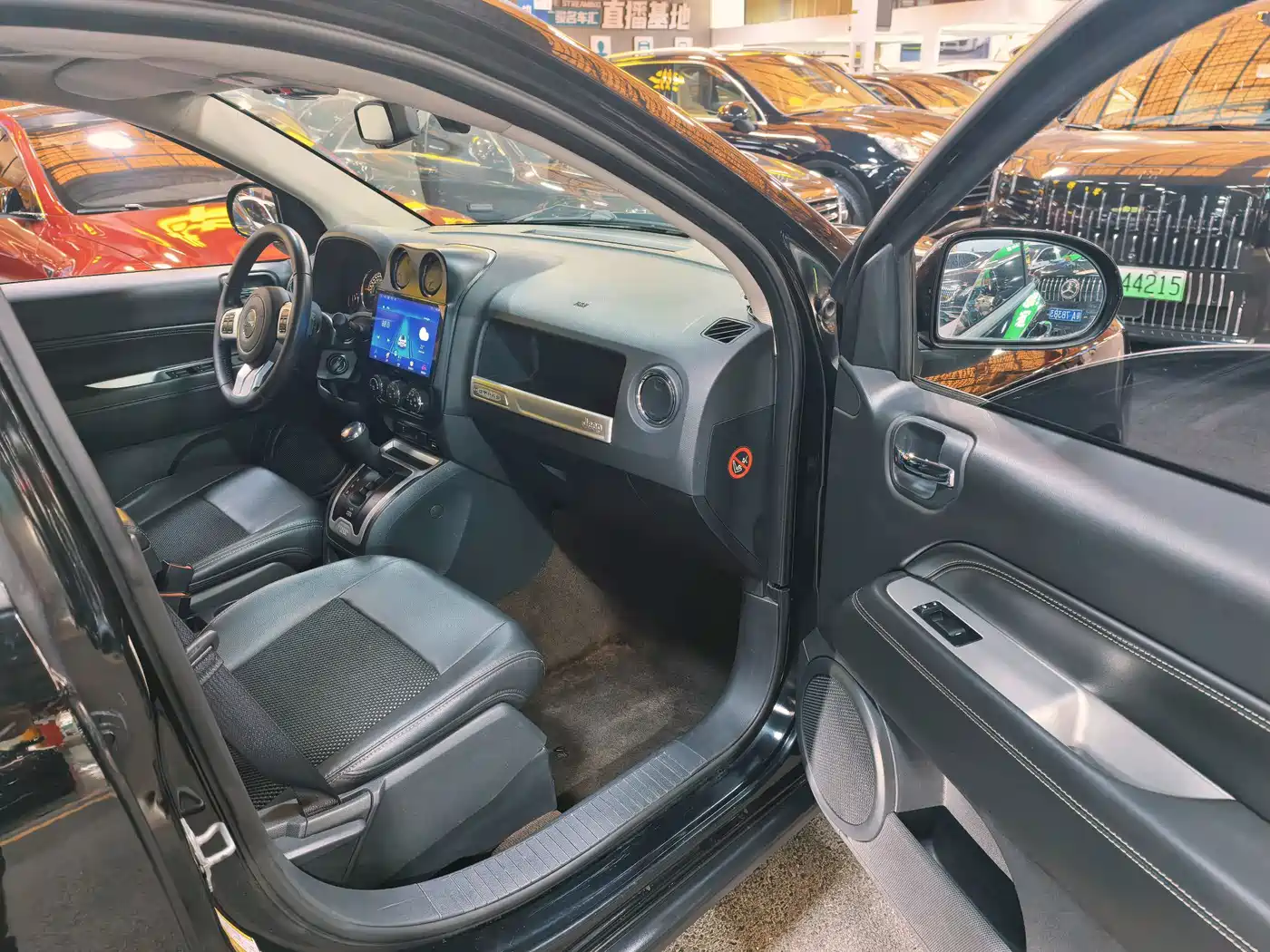 Jeep Compass (Import) 2014 2014 Facelift 2.4L 4WD Comfort Edition