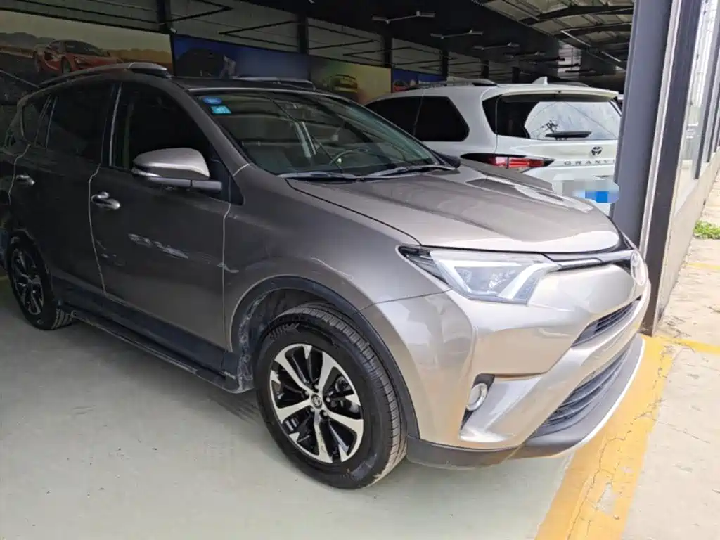 Photo 4 - Toyota RAV4 Rongfang
