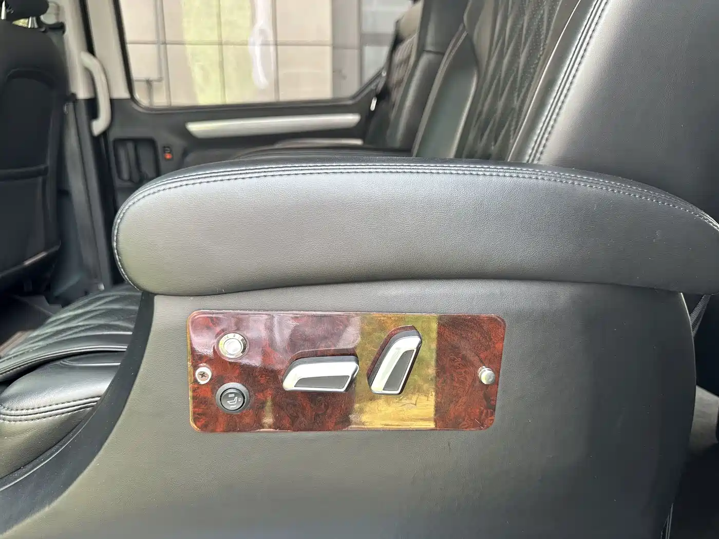 SAIC Maxus Maxus G10 2019 2018 PLUS 2.0T Automatic Elite Edition