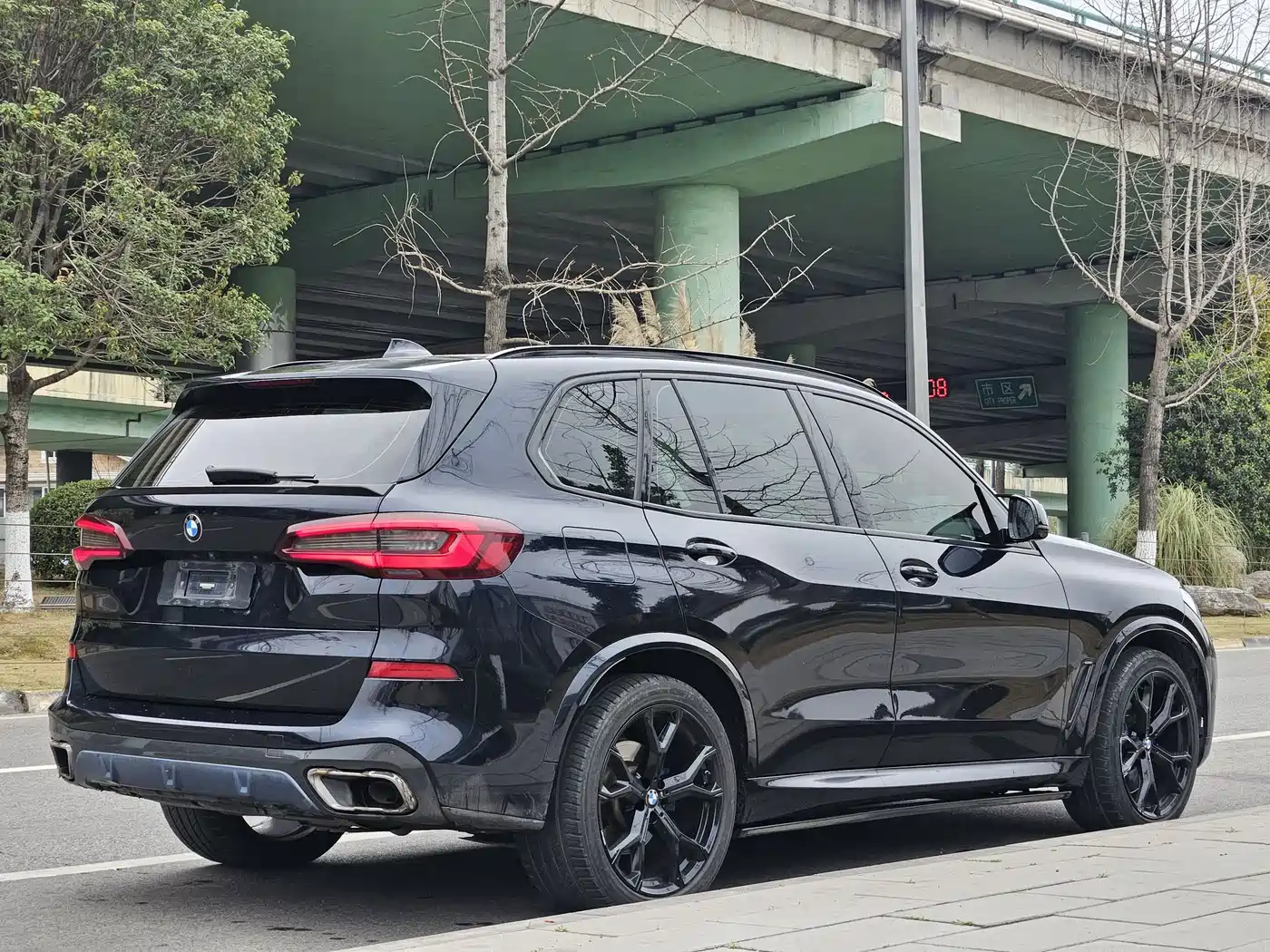 BMW X5 (Import) 2022 xDrive40i Premium M Sport Package фото 6