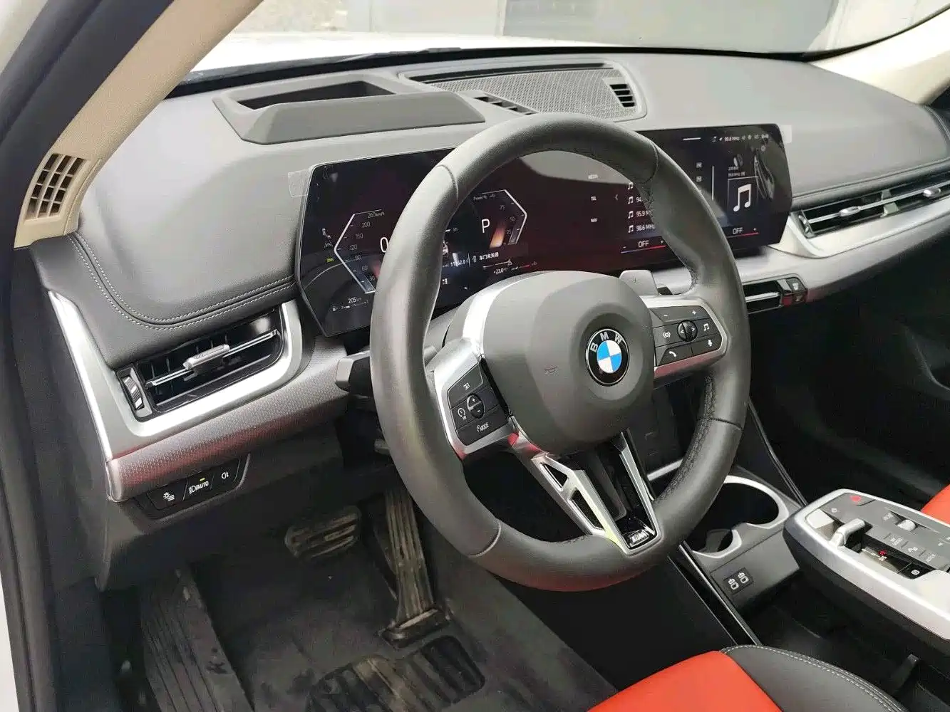 BMW X1 2026 2024 xDrive25Li M Sport Package