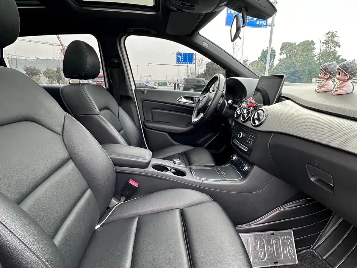 Mercedes-Benz B-Class 2017 B 200 Dynamic фото 11