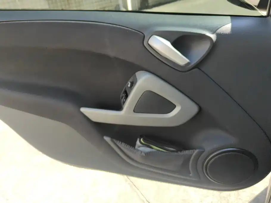 smart fortwo 2013 2012 1.0T Hardtop Passion Navigator