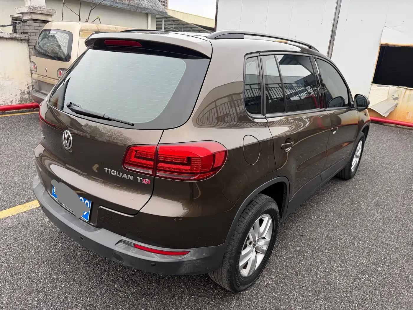 Volkswagen Tiguan 2015 1.8TSI Automatic 2WD Trendline фото 4