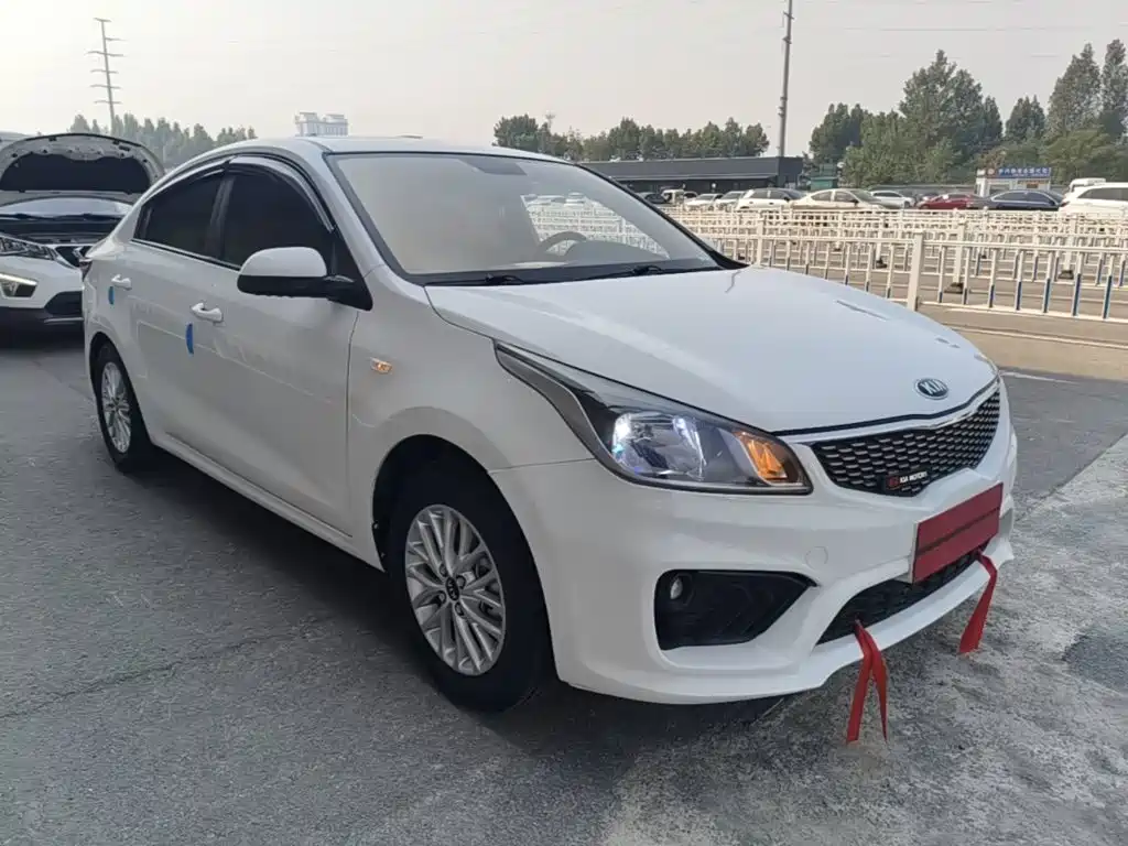 Kia K2 2017 2017 Sedan 1.4L AT GLS
