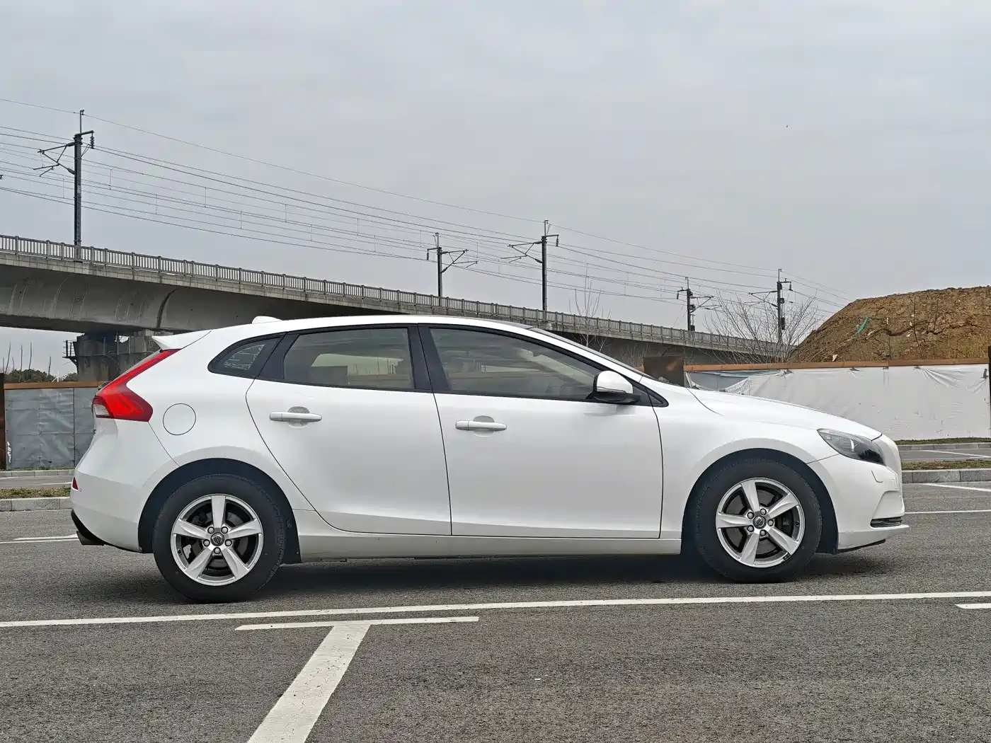 Volvo V40 2016 2016 T3 Comfort Edition