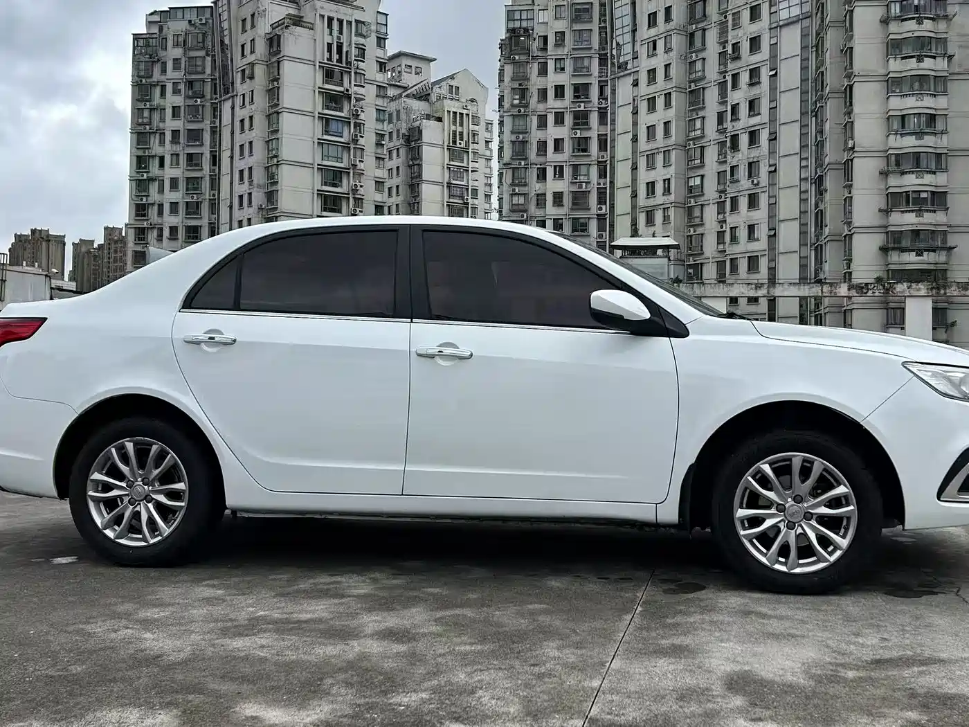 Photo 12 - Geely Vision