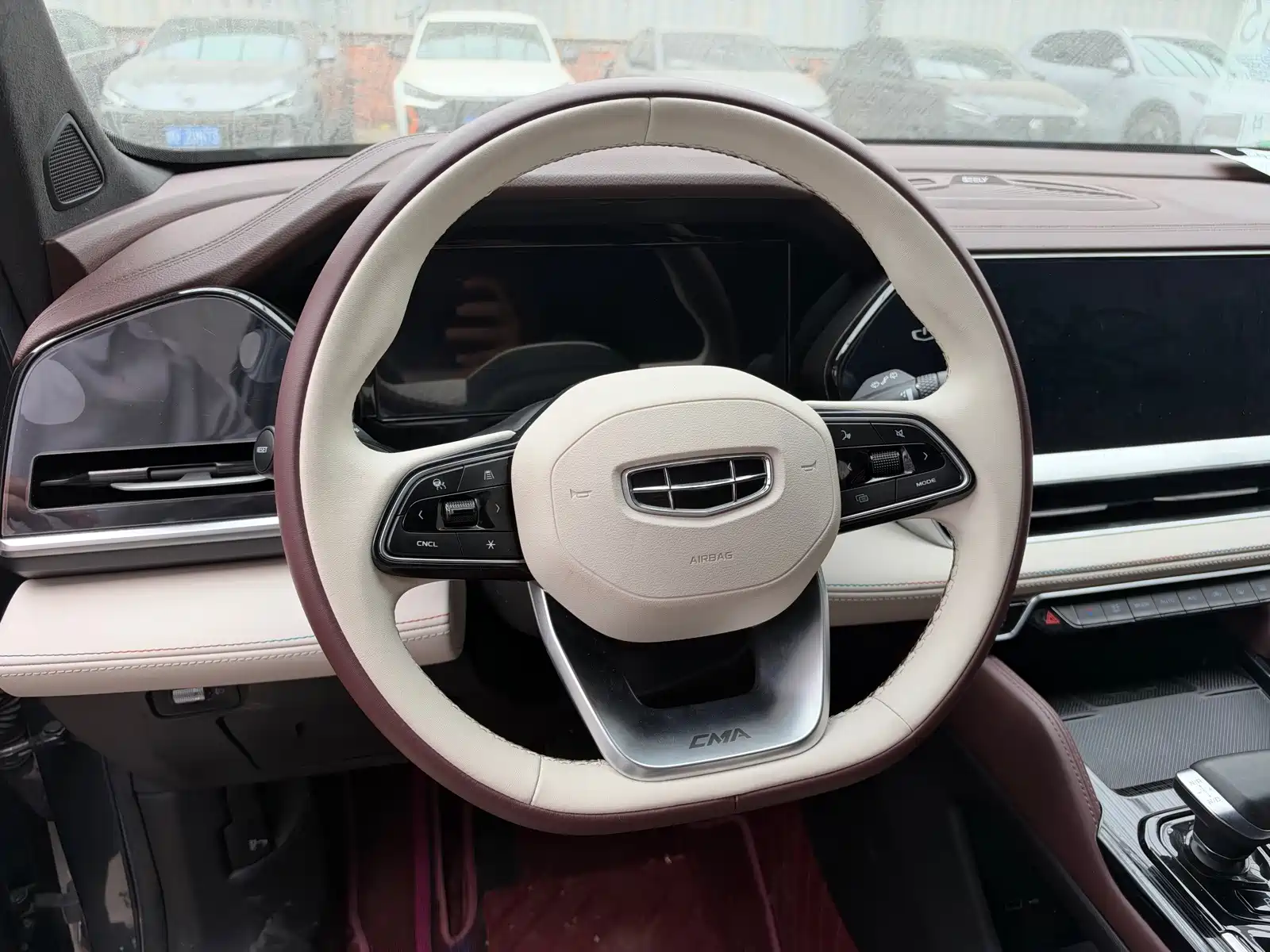 Photo 5 - Geely Monjaro