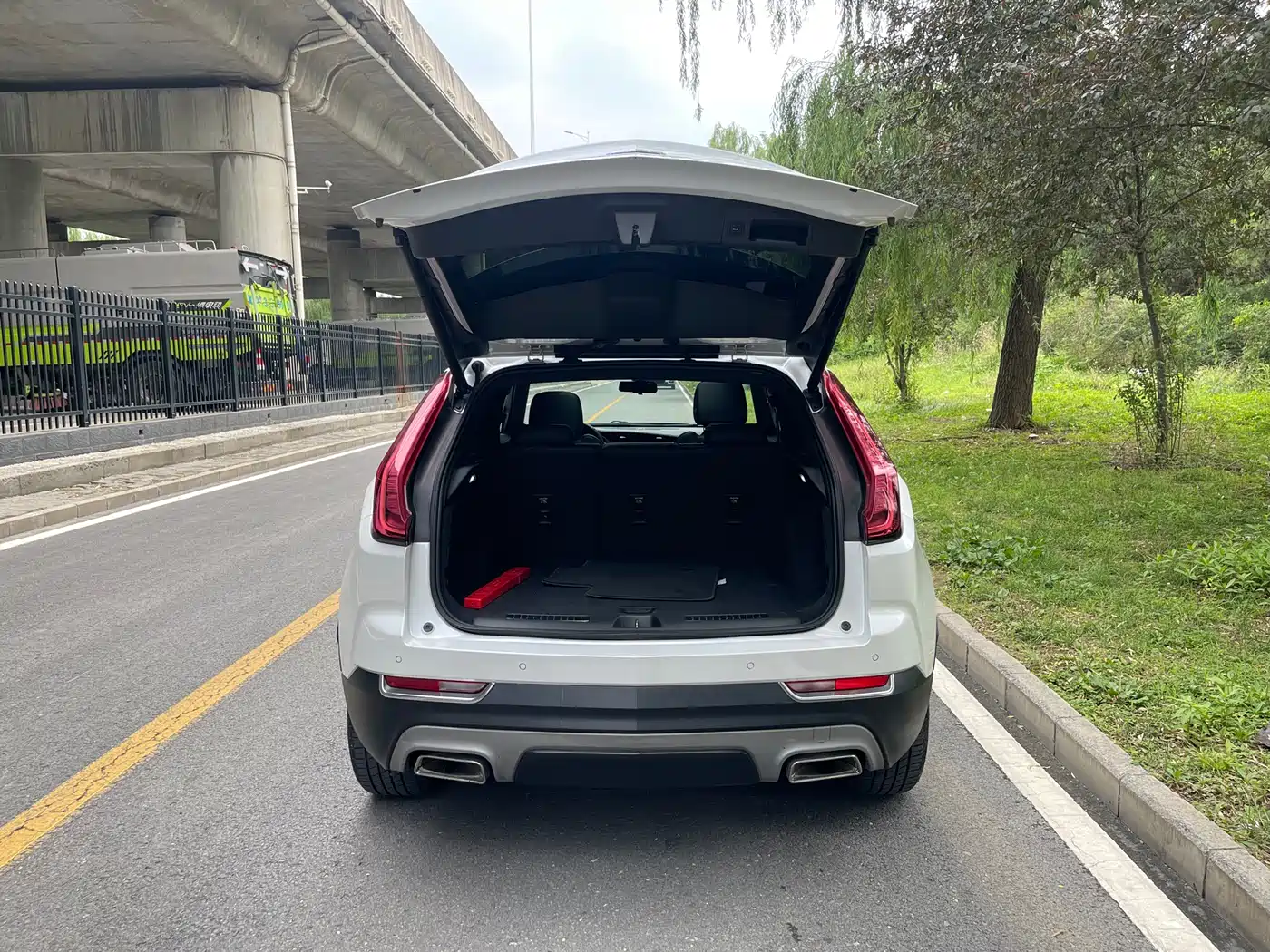 Cadillac XT4 2019 2018 Model 28T 4WD Leading