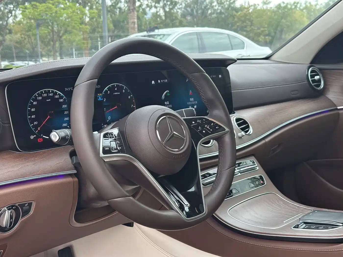 Mercedes-Benz E-Class 2023 E 300 L Fashion фото 5