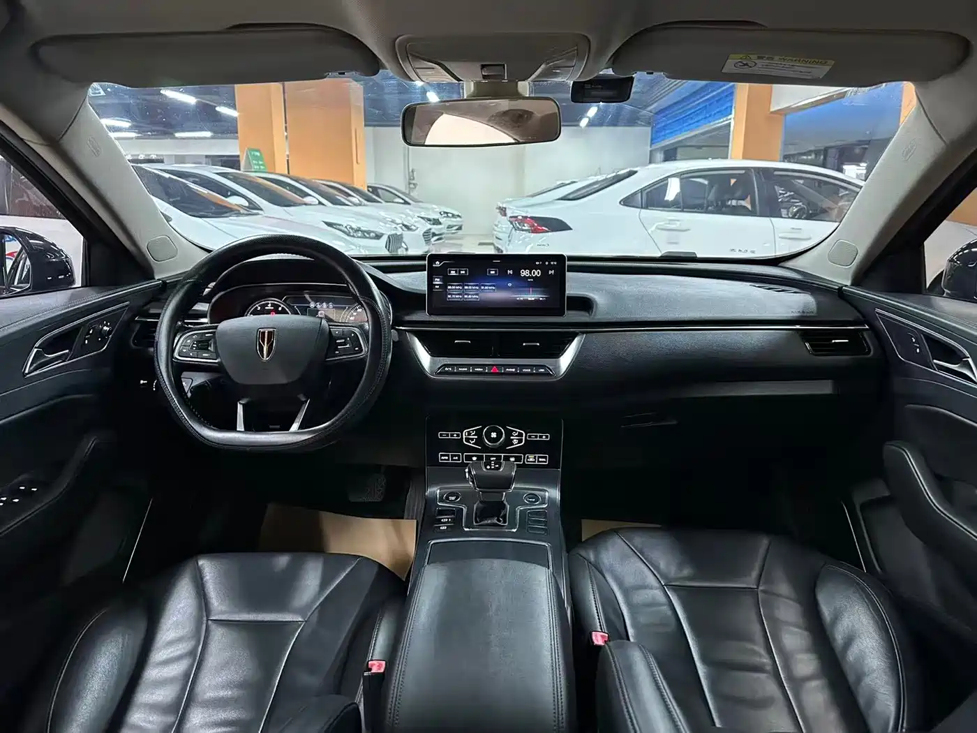 Фото 4 - Hongqi H5