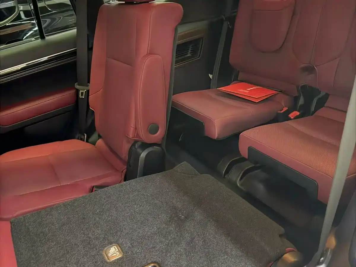 Photo 6 - Lexus GX