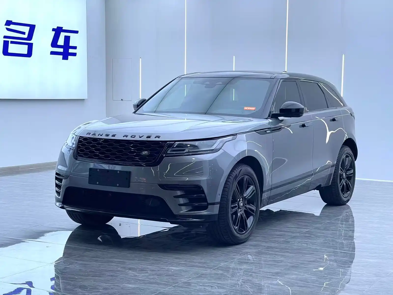 Фото 1 - Land Rover Range Rover Velar