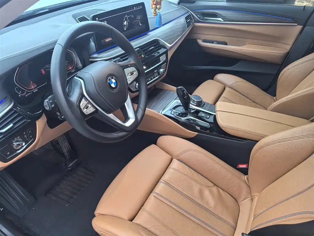 BMW 6 Series GT 2024 2022 Model 630i Luxury Design Package