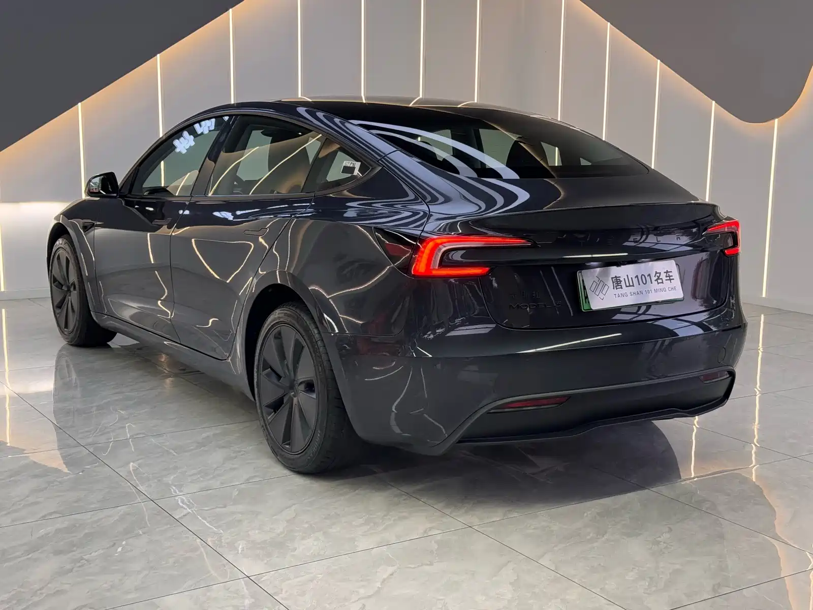 Фото 9 - Tesla Model 3