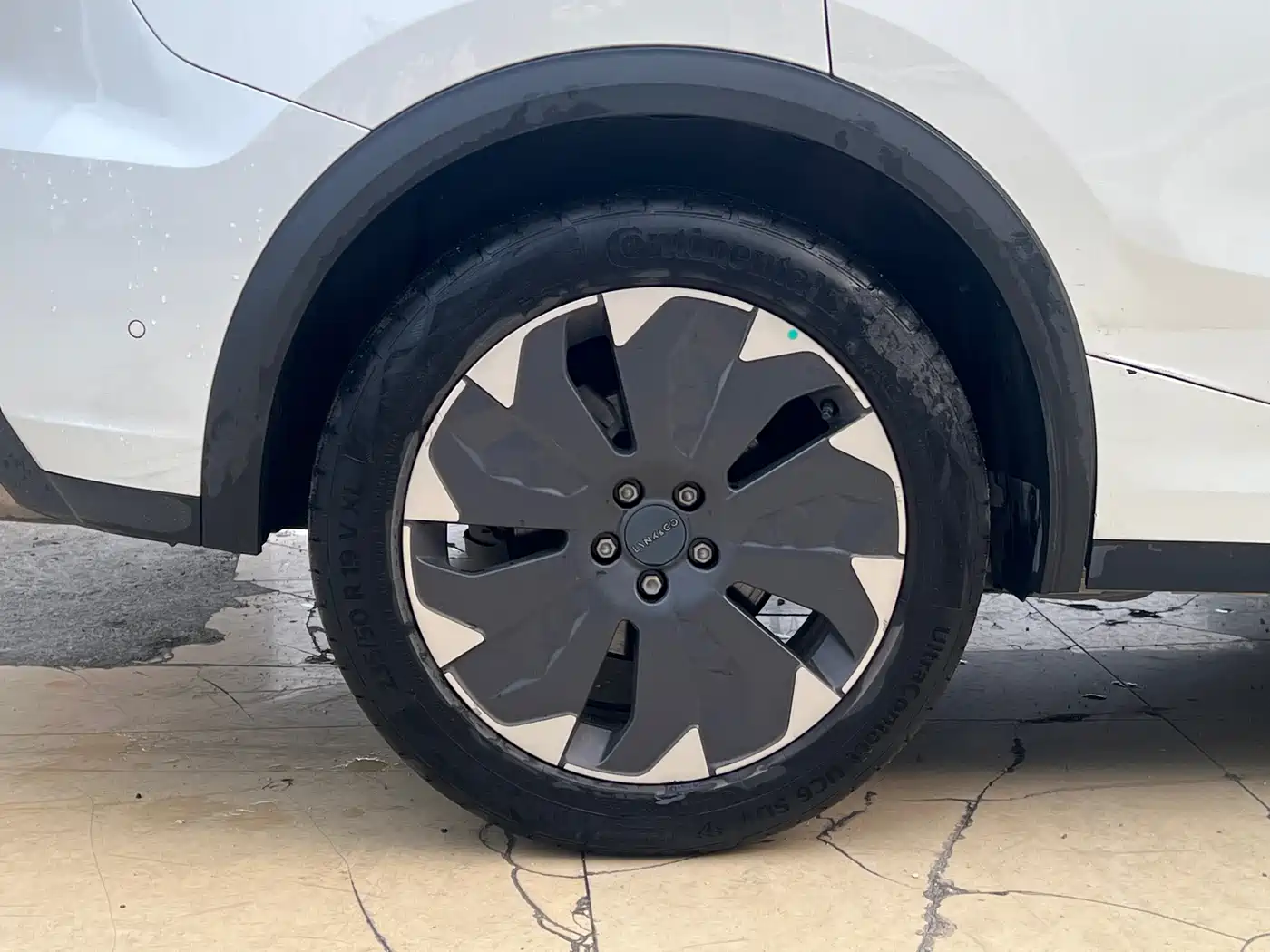 Lynk & Co 05 EM-P 2021 1.5TD PHEV HALO фото 18