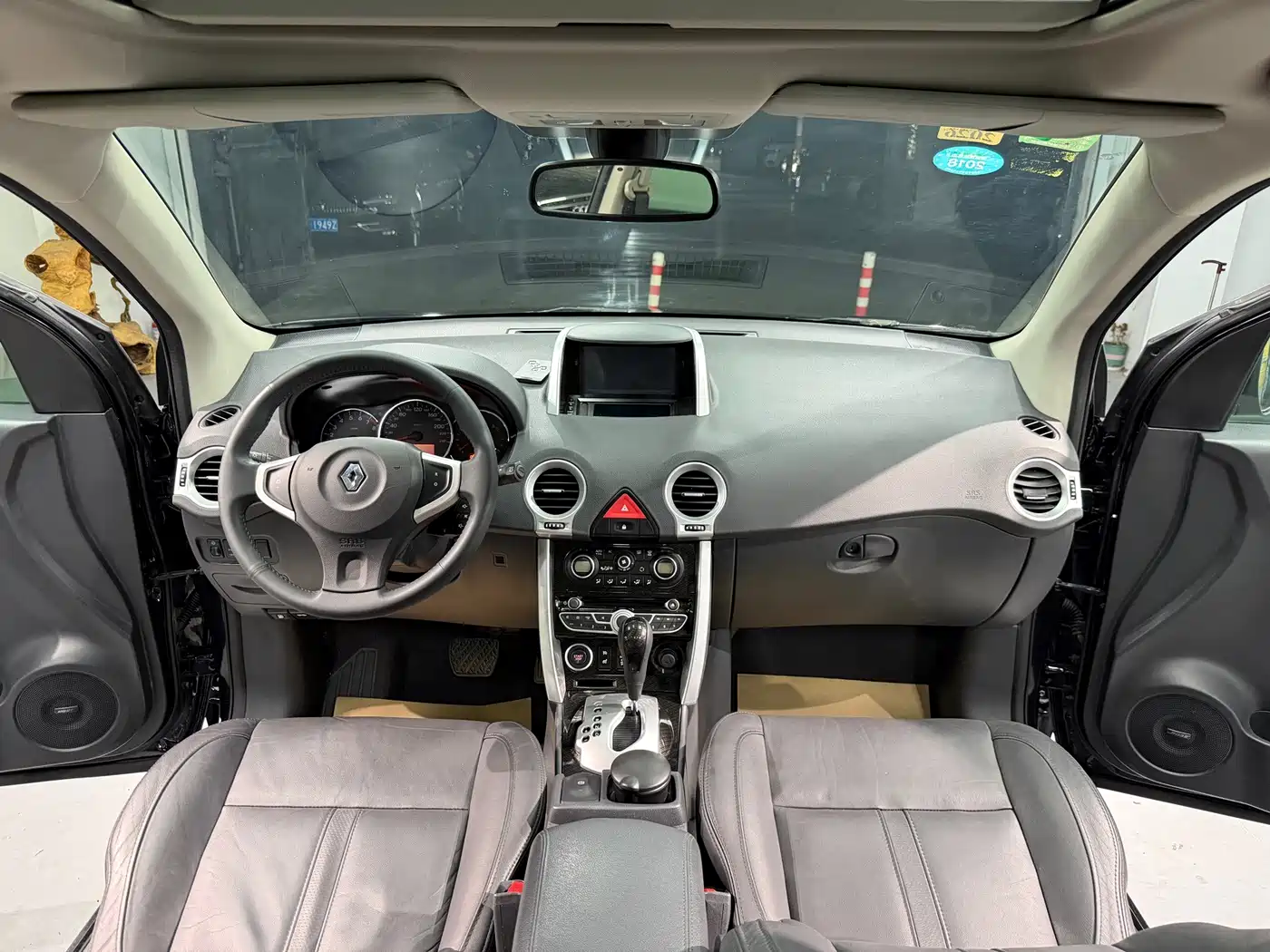 Renault Koleos (Import) 2010 2010 2.5L 4WD BOSE Limited Edition