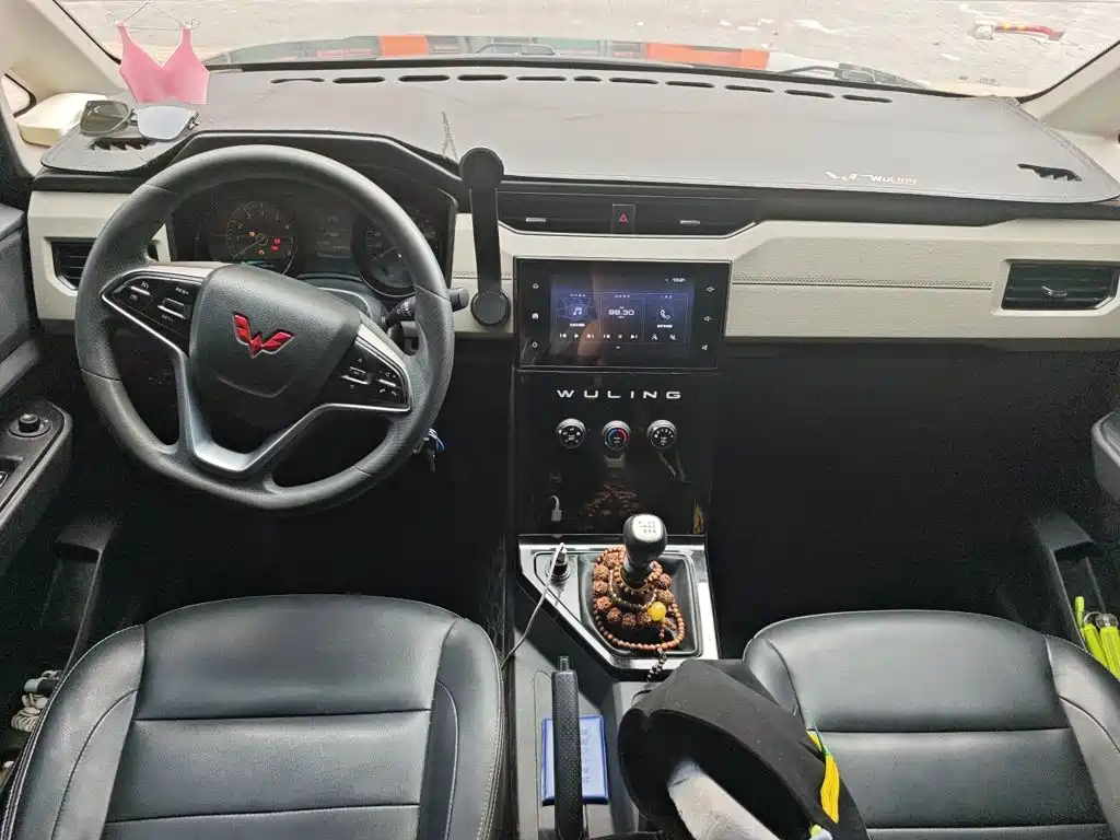 Wuling Motors Wuling Journey 2022 2021 1.5T Manual Luxury Edition
