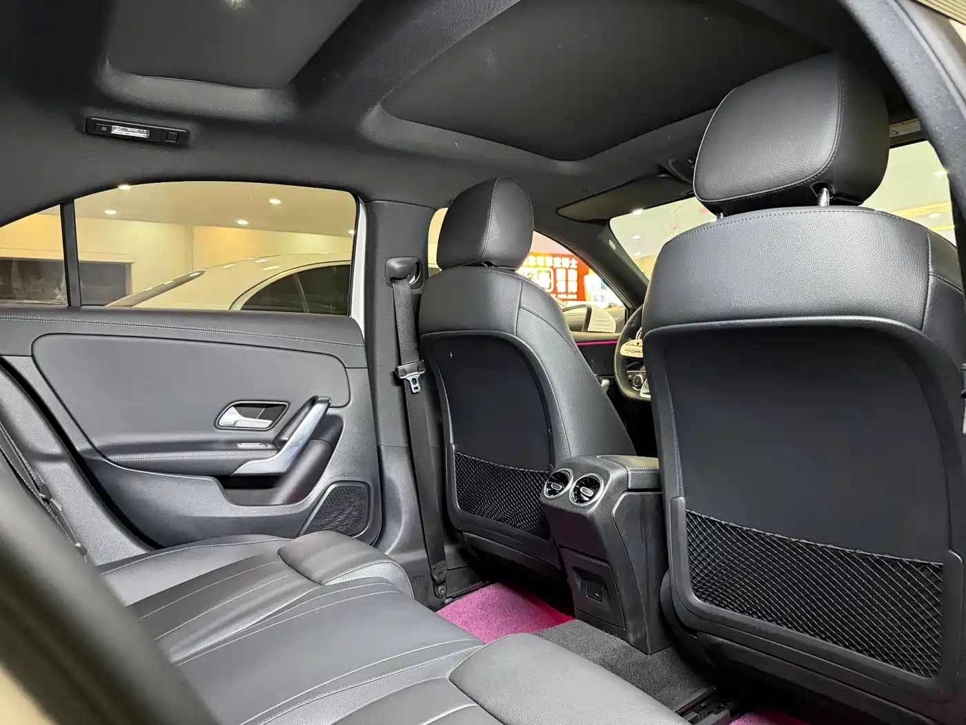 Mercedes-Benz A-Class 2022 A 200 L Sport Sedan Dynamic фото 10