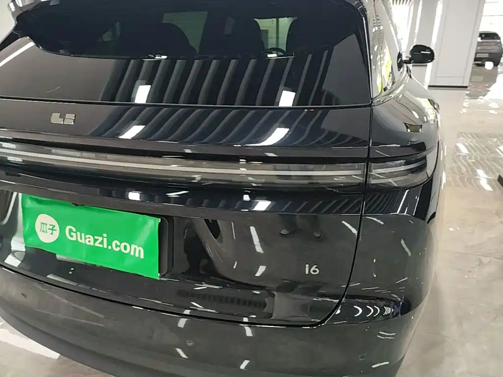 Li Auto i6 2026 2025 2WD Base Model