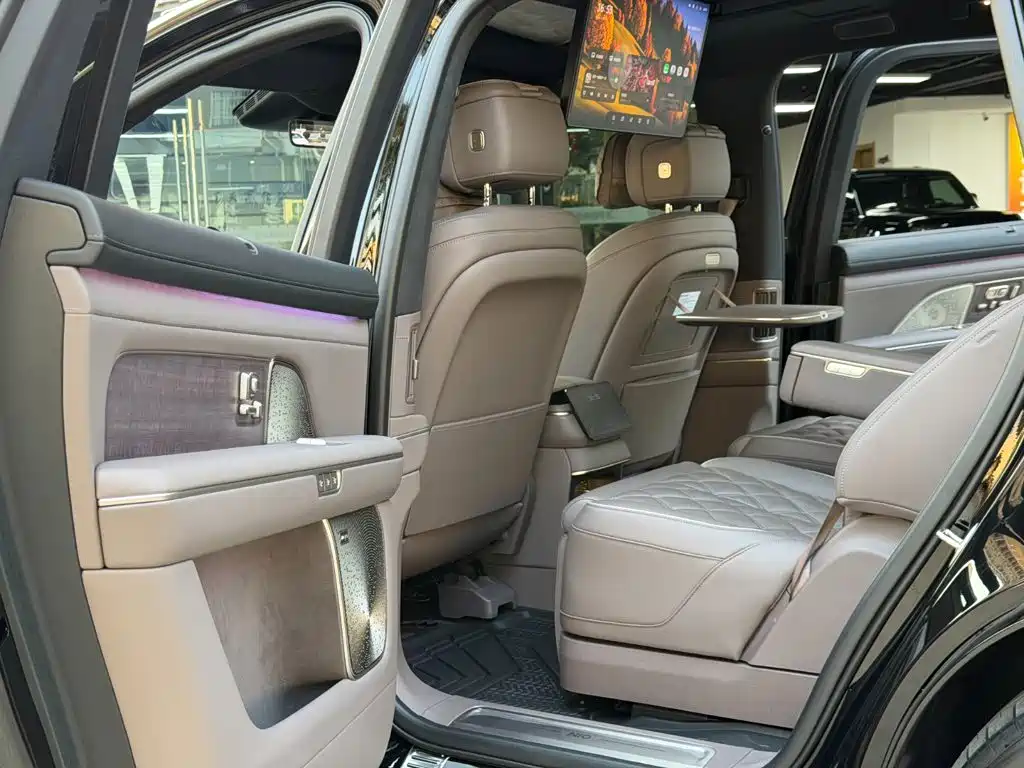 NIO ES8 2026 2025 Model 6-Seat Executive Luxury Edition