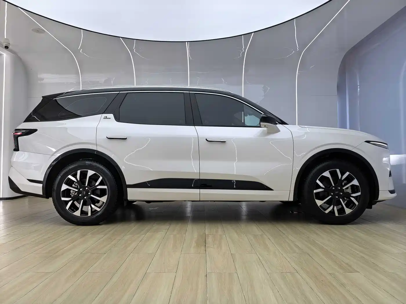 Ford Edge 2025 2025 Edge L 2.0T EcoBoost E Hybrid AWD 7-seater Premium