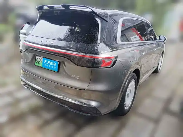 AITO Wenjie AITO M8 2025 Extended Range Max 37kWh 5-Seater — фото 2