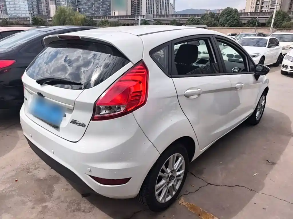 Ford Fiesta 2015 2013 Hatchback 1.5L Automatic Fashion