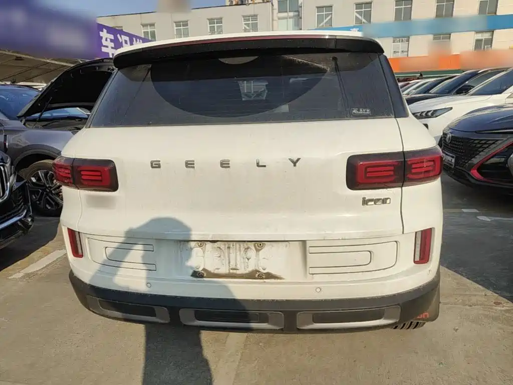 Фото 6 - Geely ICON