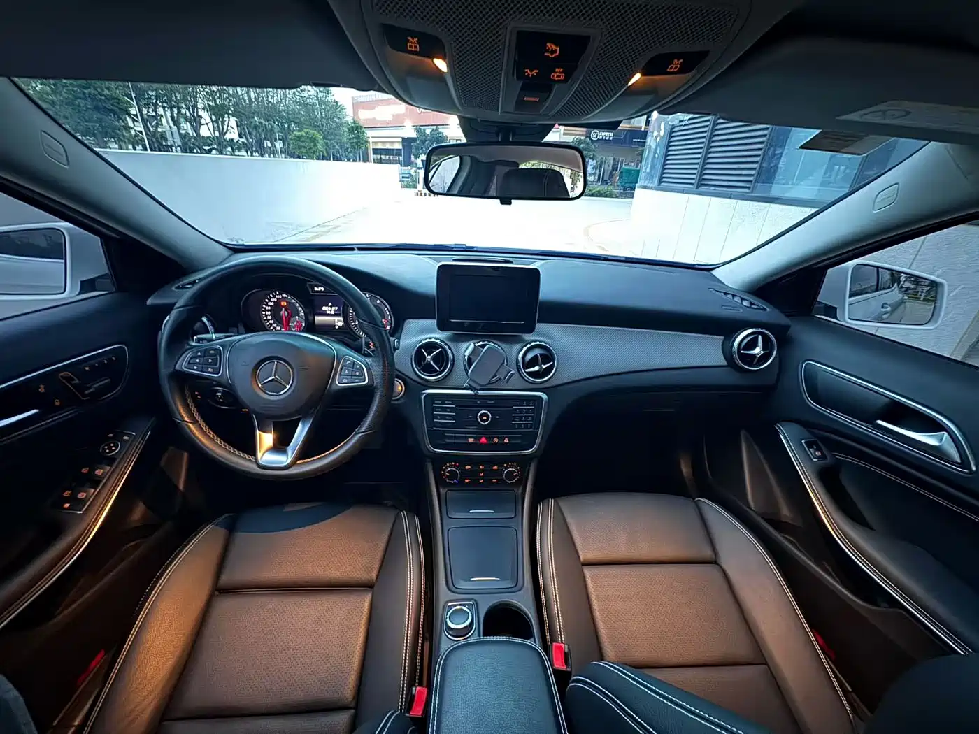 Mercedes-Benz GLA 2016 GLA 200 Dynamic фото 8