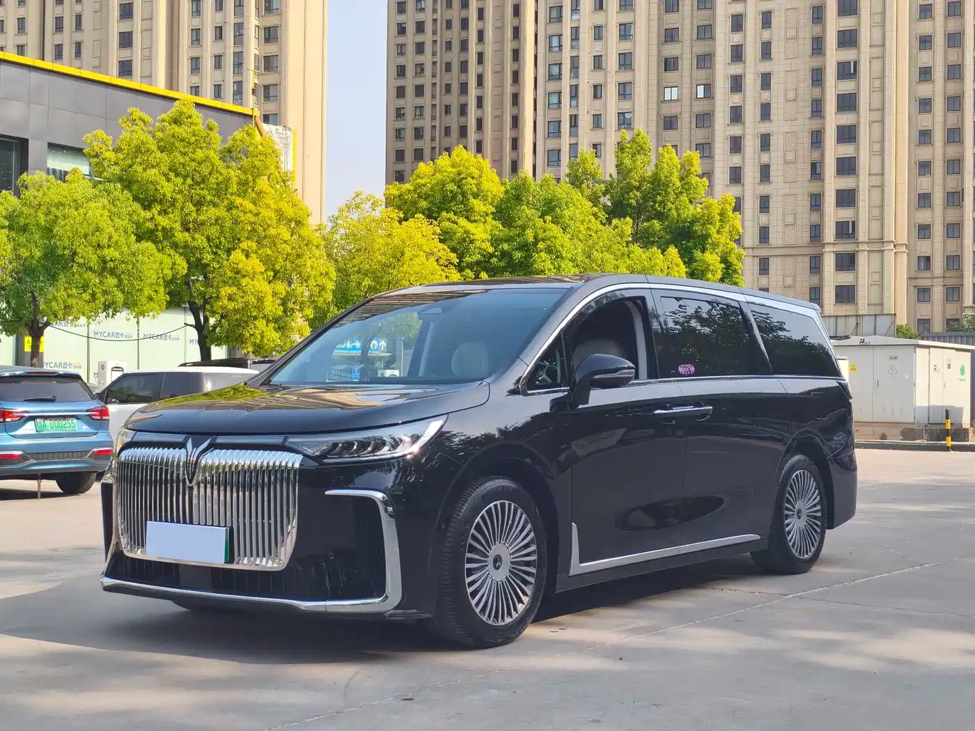 Voyah Auto Voyah Dreamer 2025 PHEV 4WD Kunpeng Premium Edition