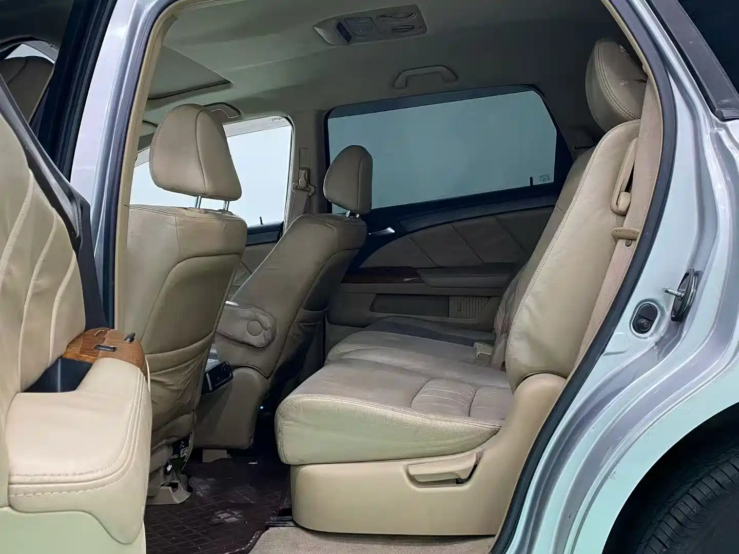 Photo 5 - Honda Odyssey