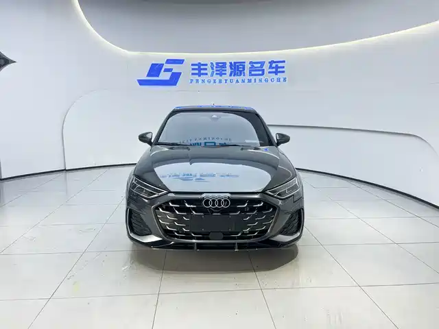 Audi A3 Sportback 35TFSI, Sprint, Премиум