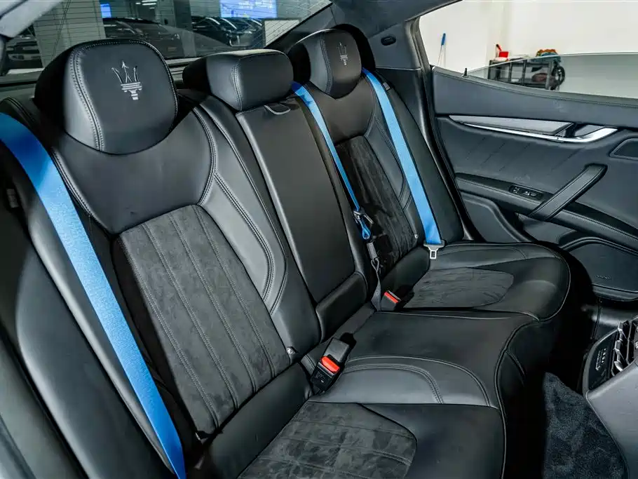 Maserati Ghibli 2022 2021 2.0T Operanera Opera Black Limited Edition