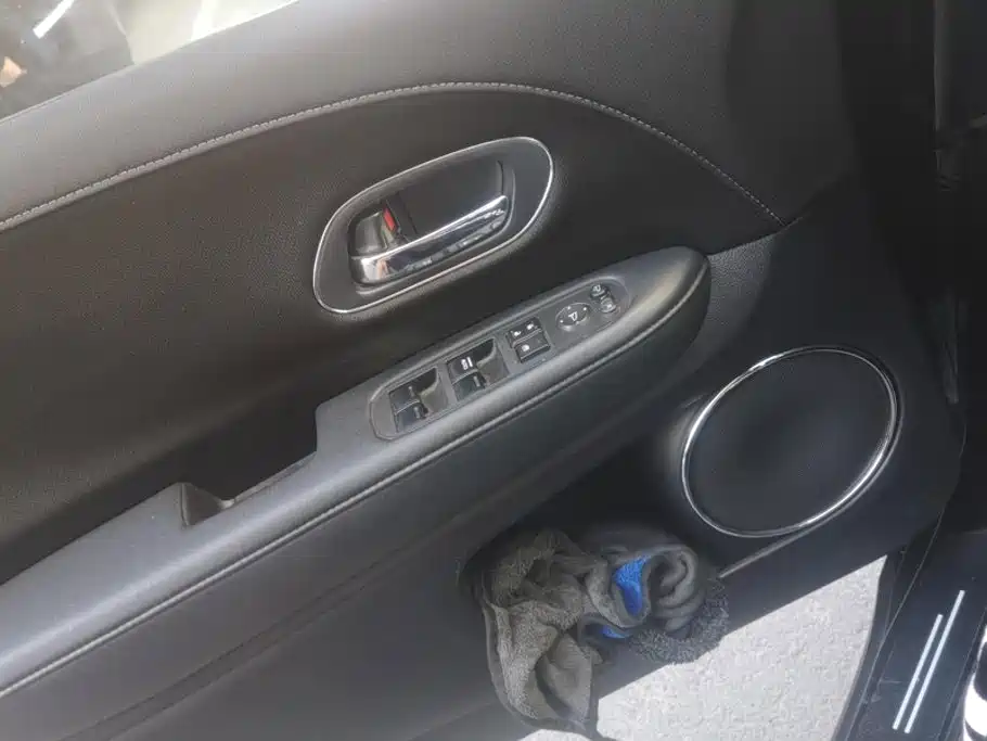 Photo 7 - Honda Vezel
