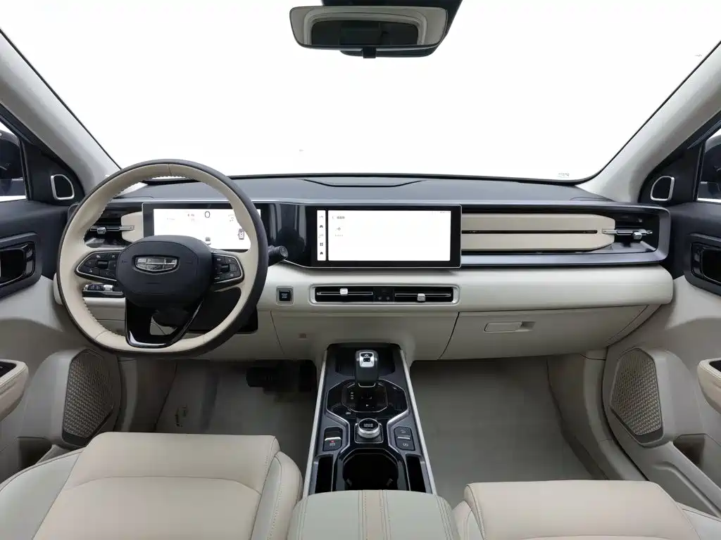 Фото 5 - Geely ICON