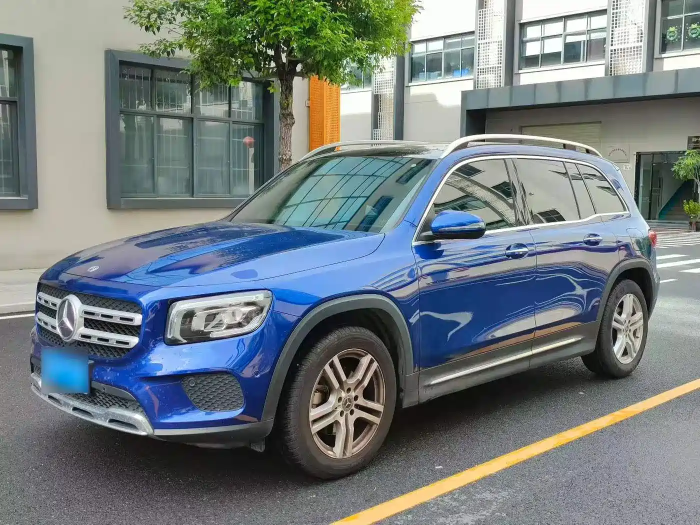 Фото 1 - Mercedes-Benz GLB