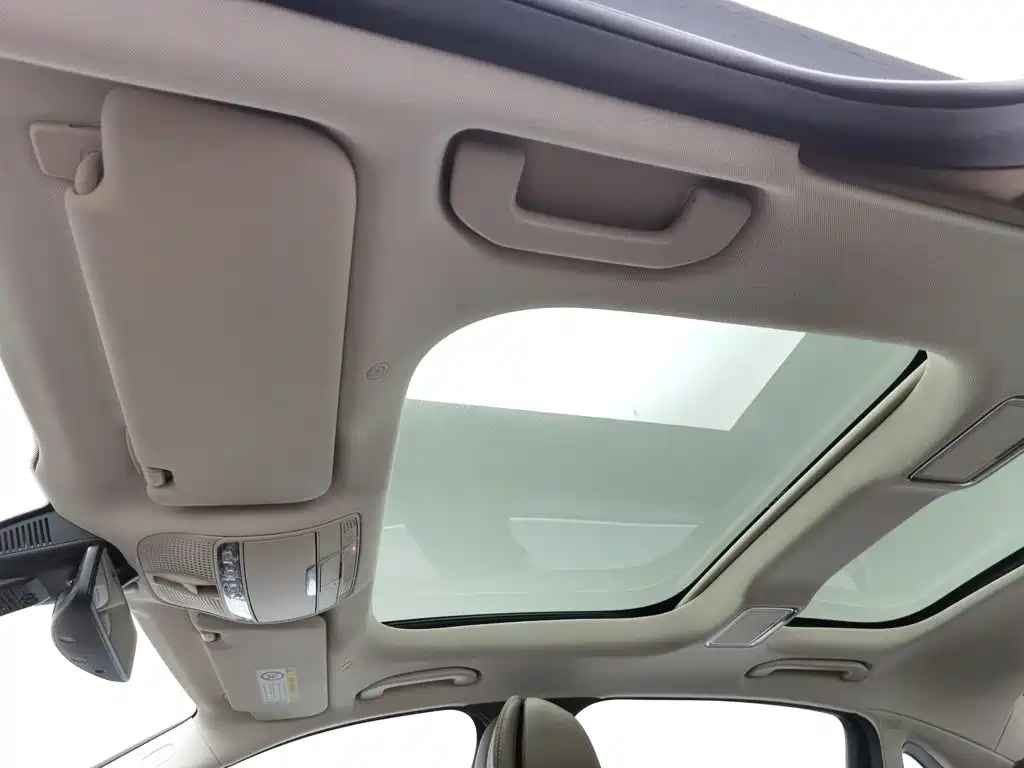 Mercedes-Benz E-Class, миниатюра 14