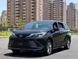 Photo 1 - Toyota Sienna