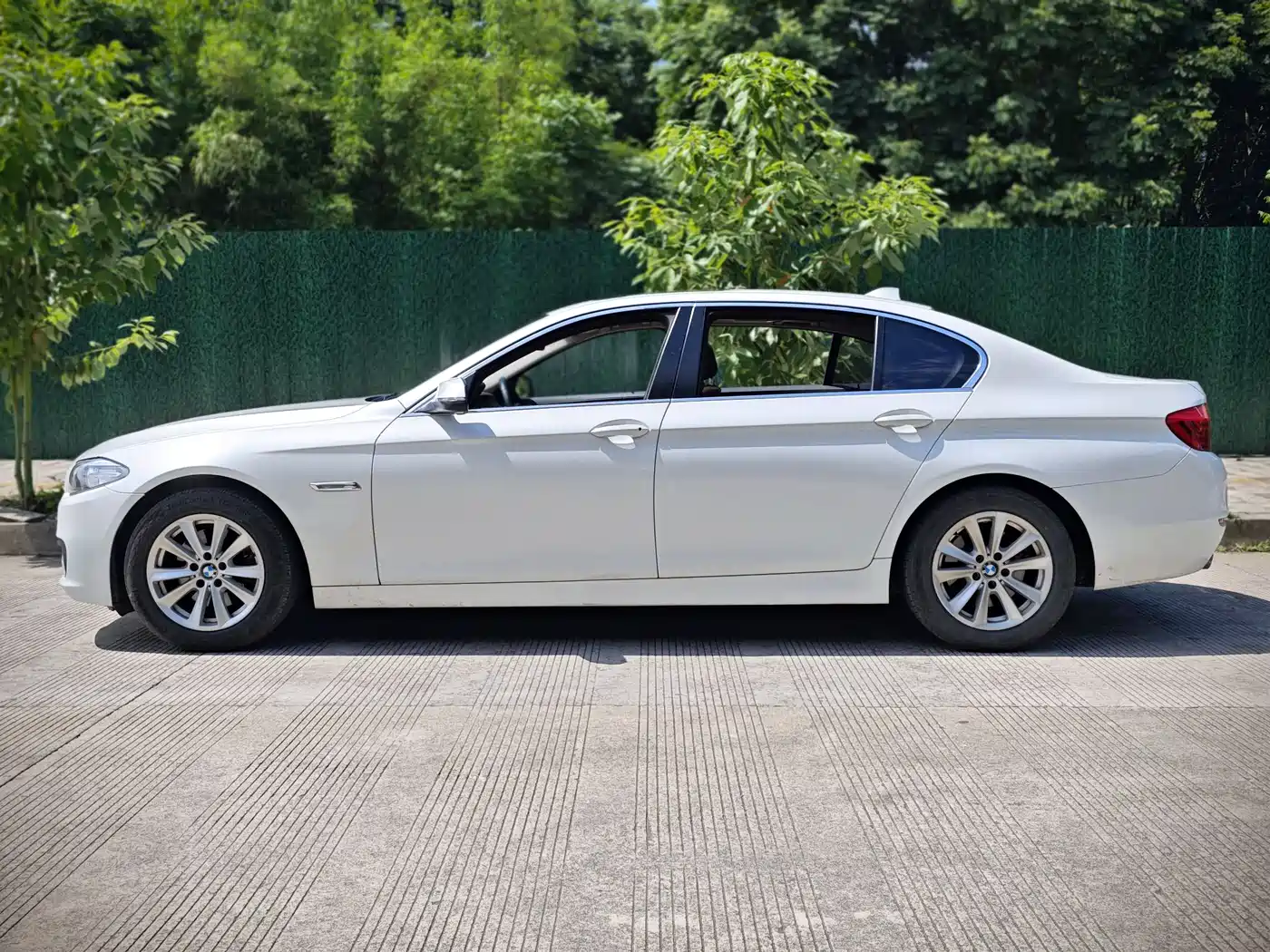 BMW 5 Series 2014 520Li Elegance фото 4