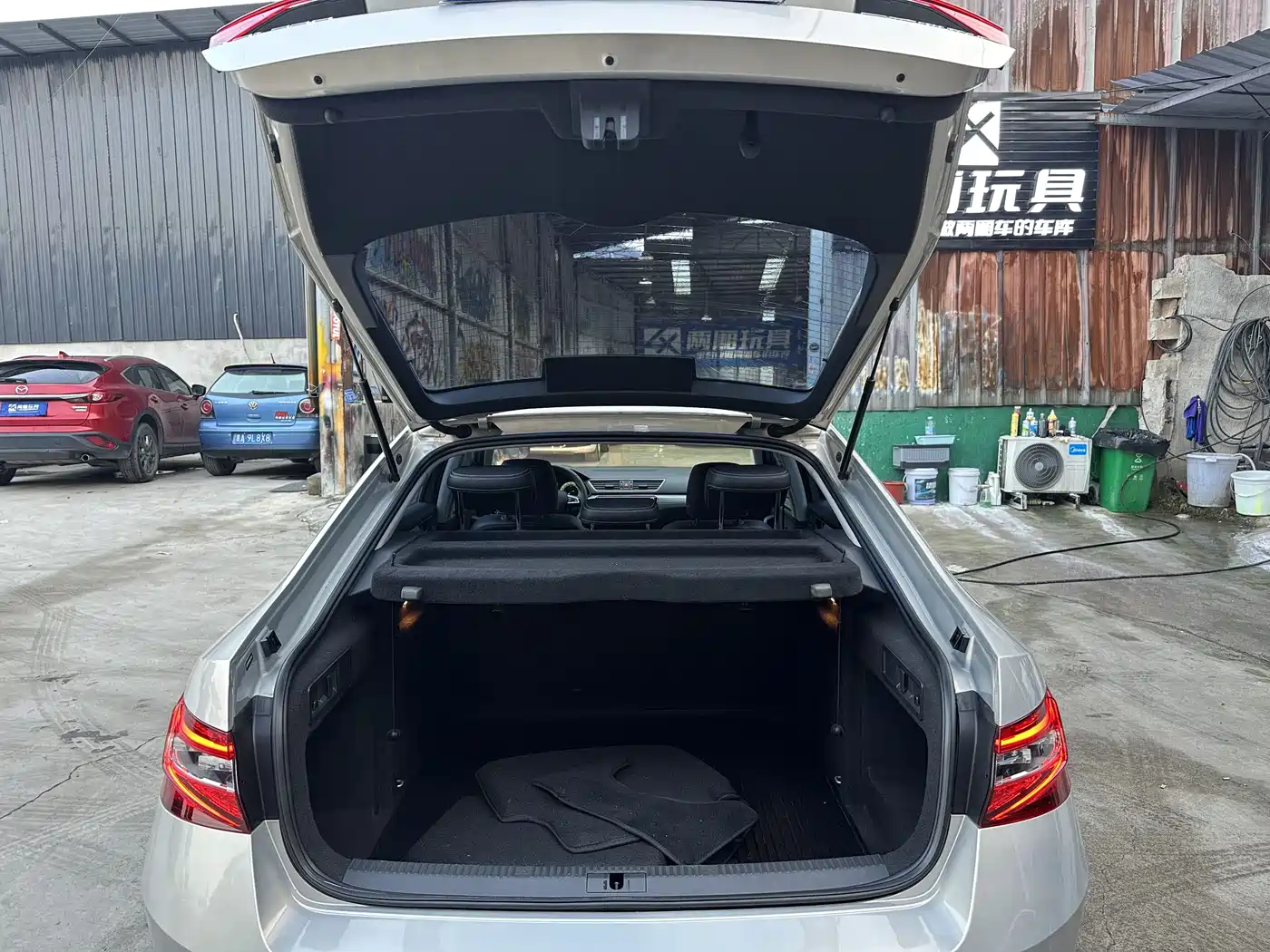 Škoda Superb 2018 TSI330 DSG Comfort Edition China V фото 10