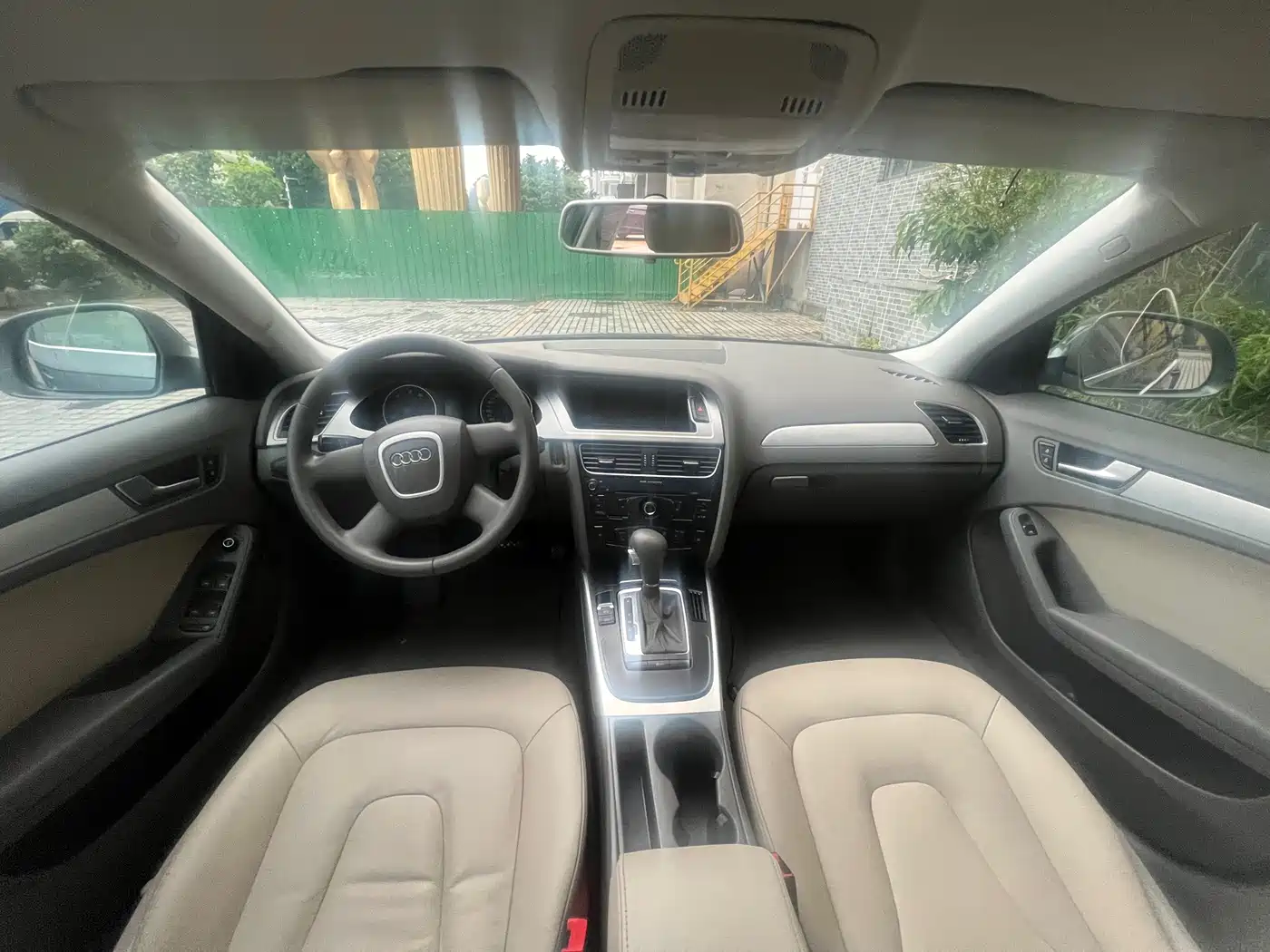 Audi A4L 2010 2010 2.0 TFSI Standard