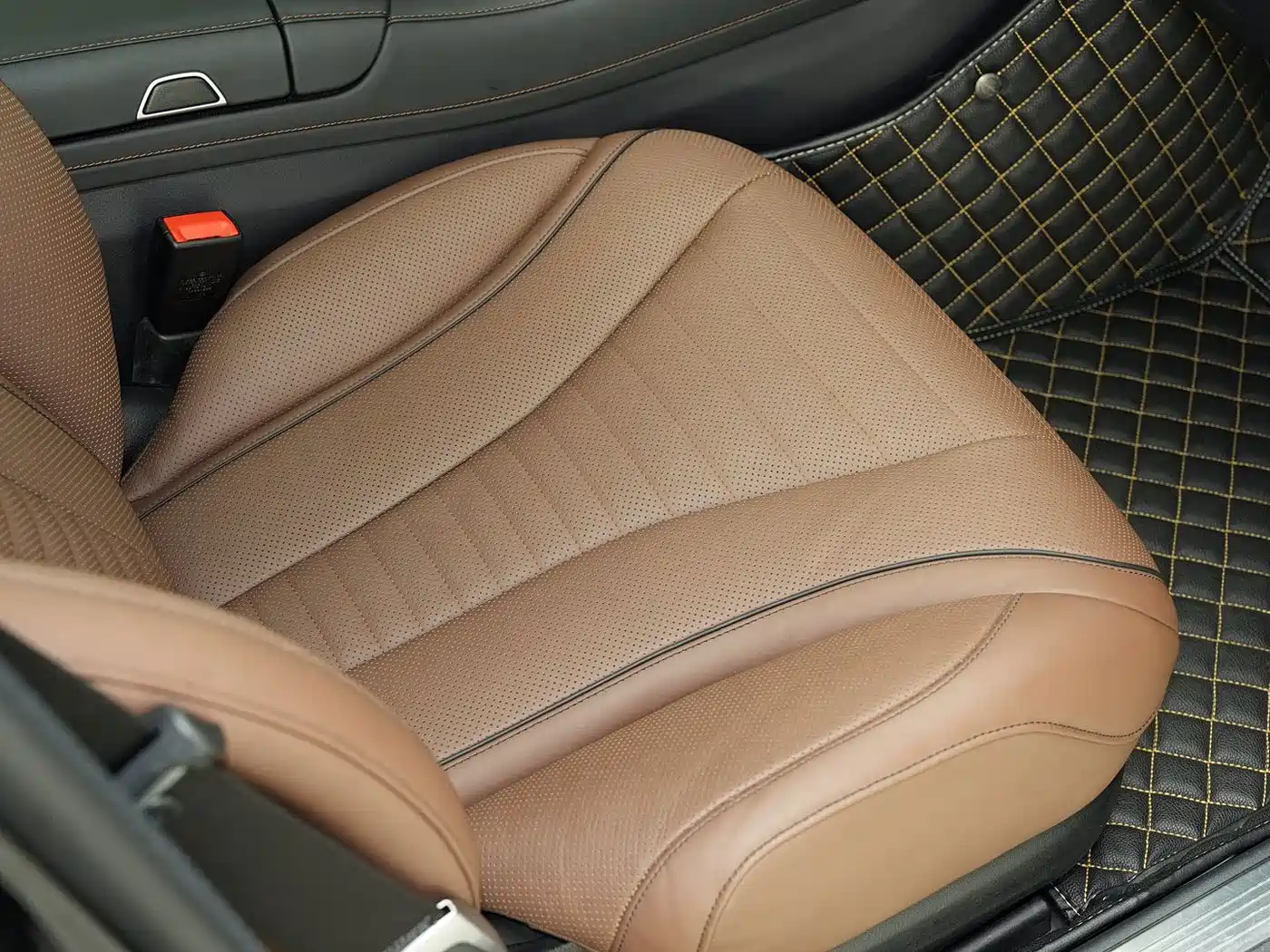Фото 23 - Mercedes-Benz S-Class
