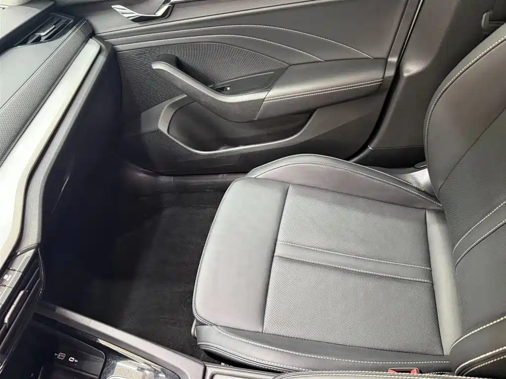 Škoda Octavia 2022 PRO TSI280 Premium Edition фото 8