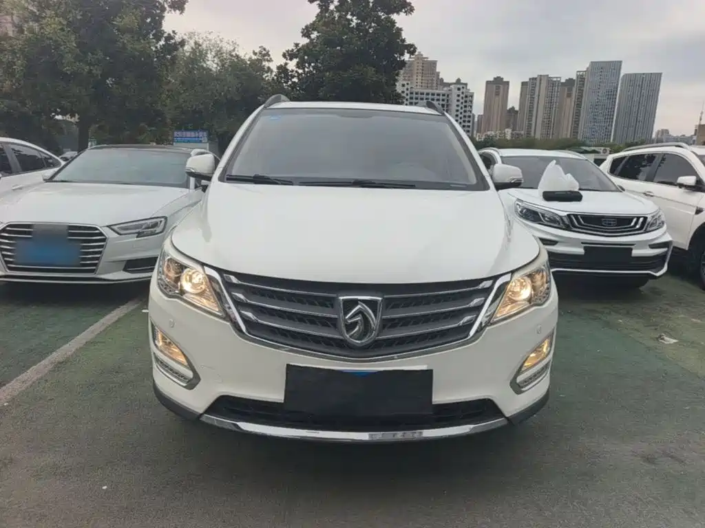 Baojun 560 2017 2016 1.8L iAMT Luxury