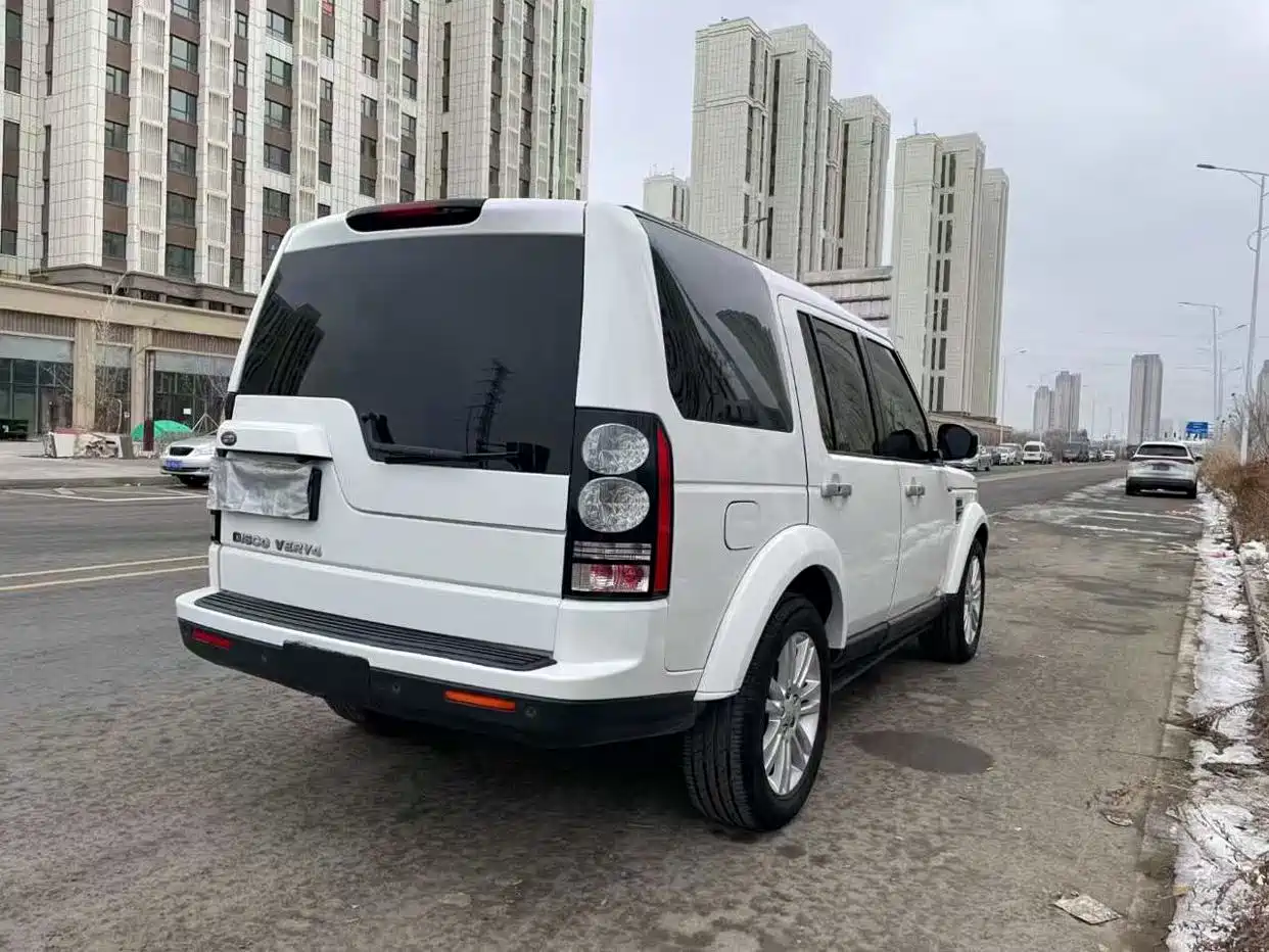 Land Rover Discovery 2015 3.0 SDV6 HSE Diesel фото 9