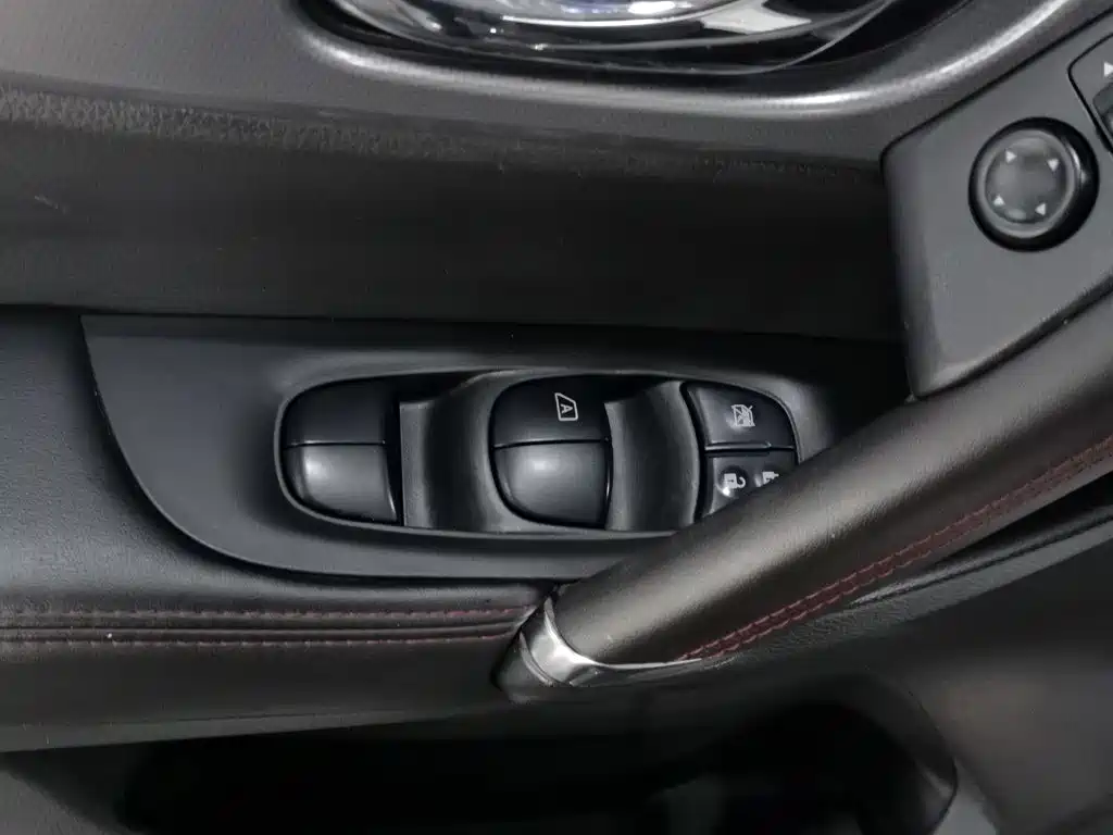 Фото 9 - Nissan Qashqai