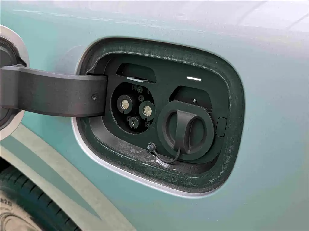 صورة 18 - Li Auto i6