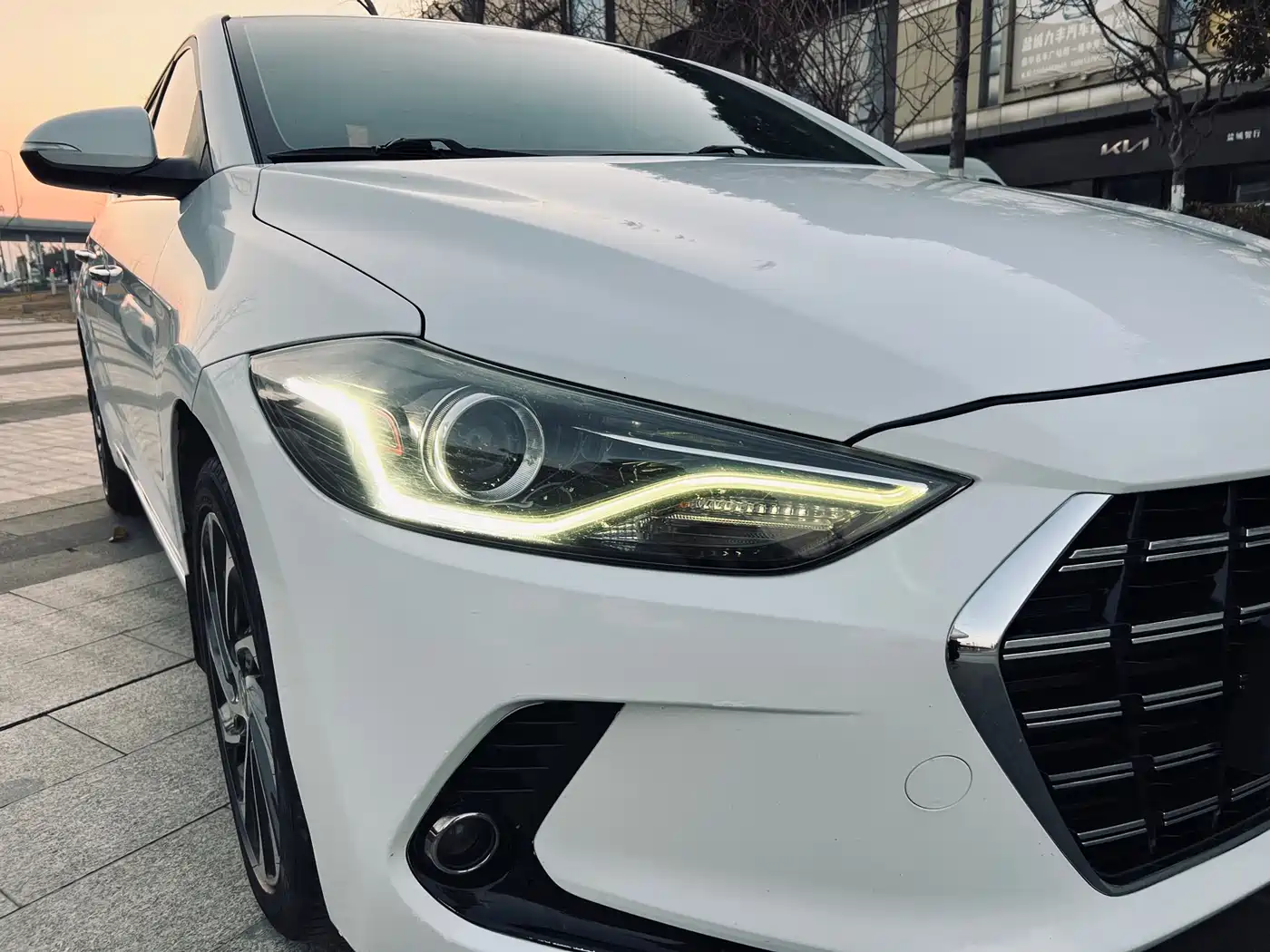 Hyundai Elantra 2019 1.5L CVT Smart Elite фото 4
